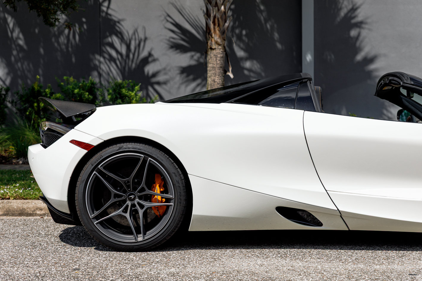 Used 2020 McLaren 720S Performance RWD image 17