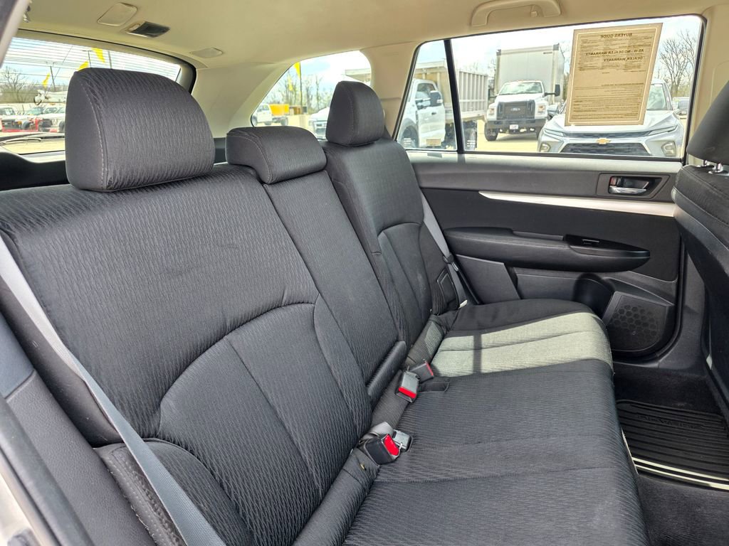 Used 2010 Subaru Outback 2.5i Premium AWD/4WD image 27