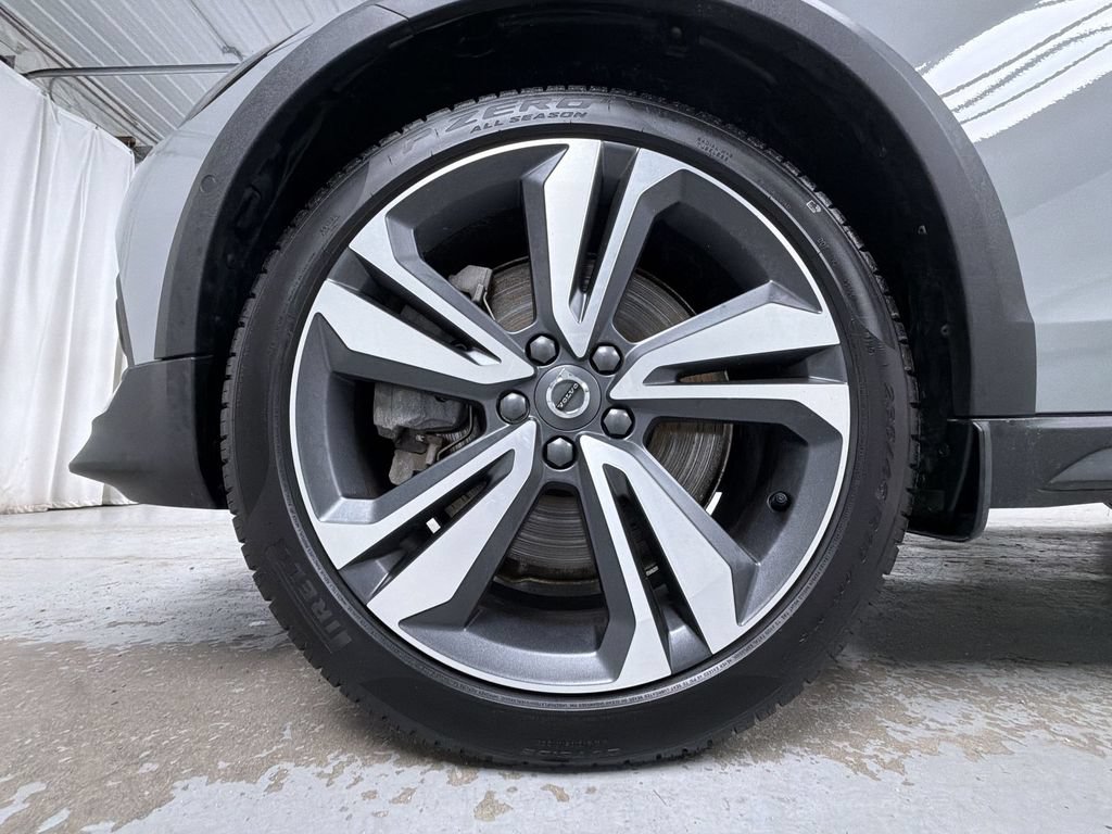 Used 2026 Volvo V60 B5 Cross Country Plus w/ Protection Package Premier AWD/4WD image 14