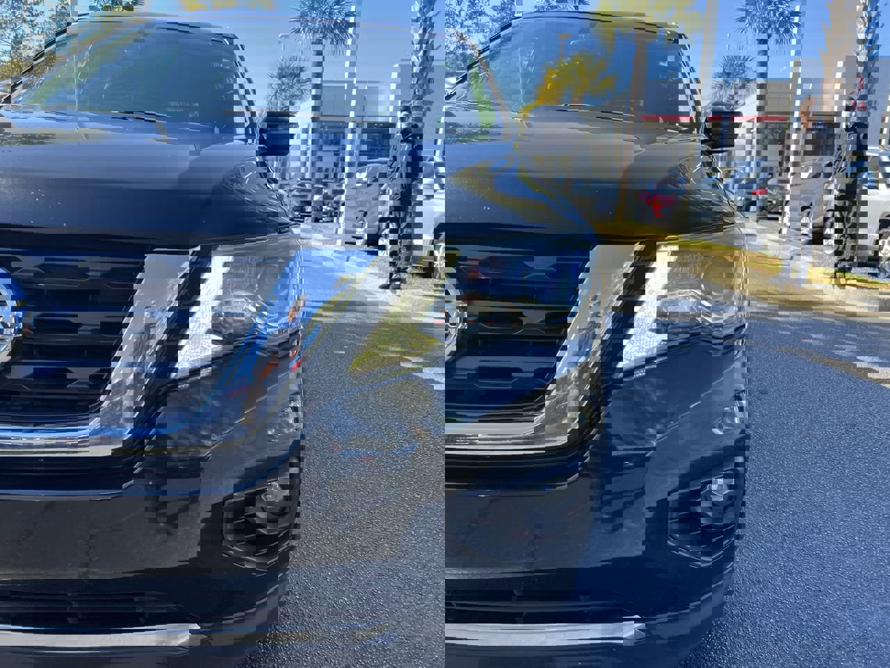 Used 2020 Nissan Pathfinder SV image 5