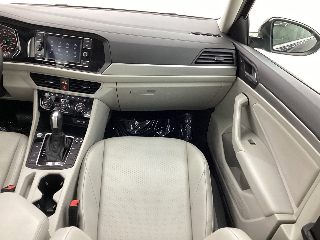 Used 2020 Volkswagen Jetta SE w/ SE Cold Weather Package FWD image 29