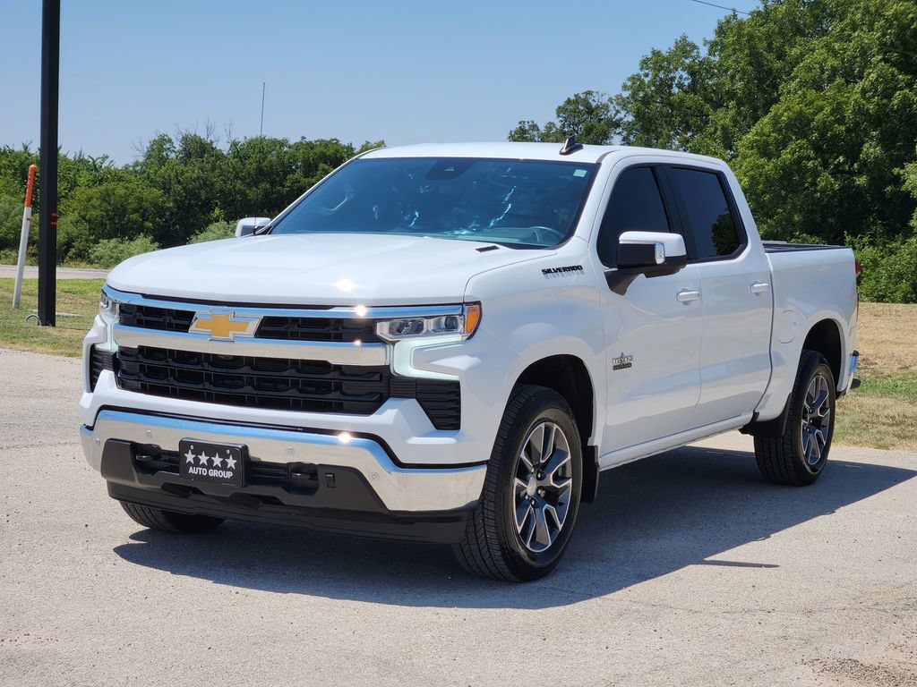 Used 2025 Chevrolet Silverado 1500 LT w/ Texas Edition Plus RWD image 3