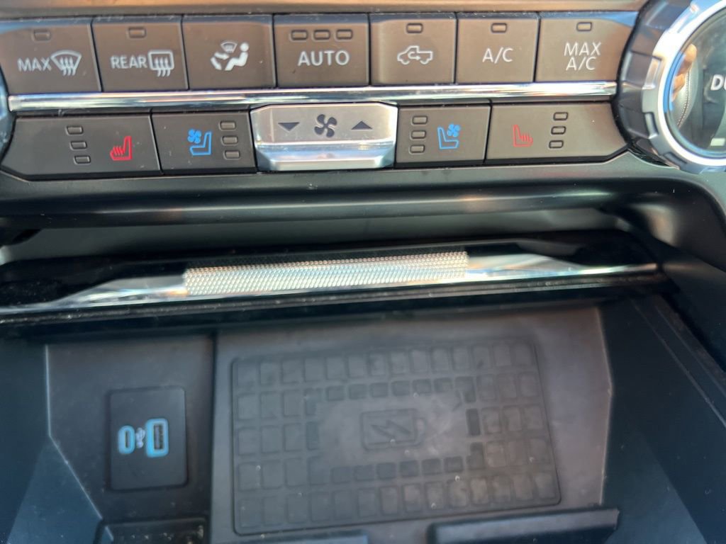 Used 2022 Ford F150 Lariat image 32