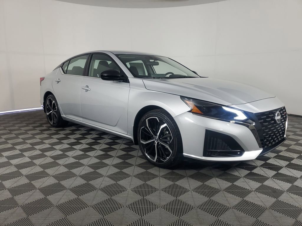 New 2025 Nissan Altima 2.5 SR w/ SR Premium Package image 2