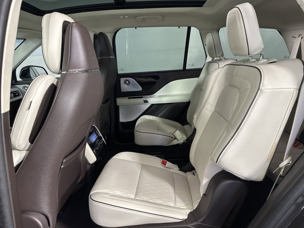 Used 2024 Lincoln Aviator Black Label w/ Dynamic Handling Package AWD/4WD image 19