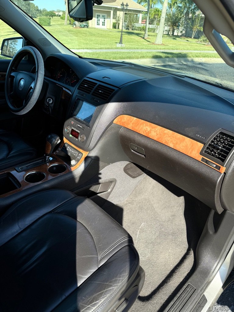 Used 2009 Saturn Outlook XR w/ Convenience Package image 9