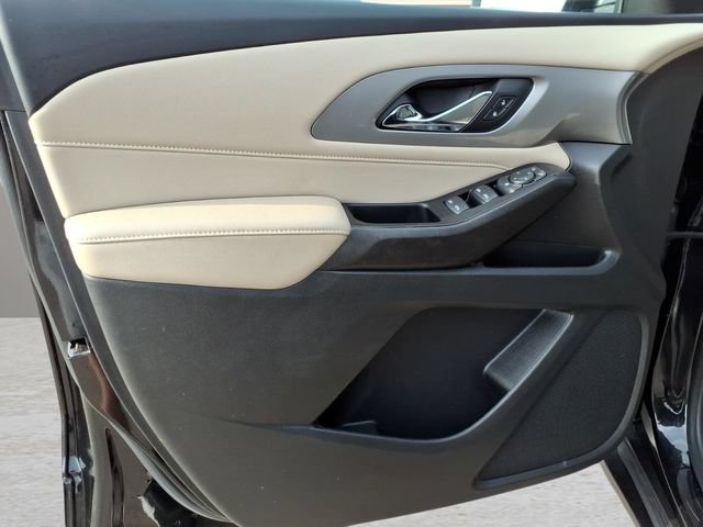 Used 2023 Chevrolet Traverse LS w/ Safety Package AWD/4WD image 16