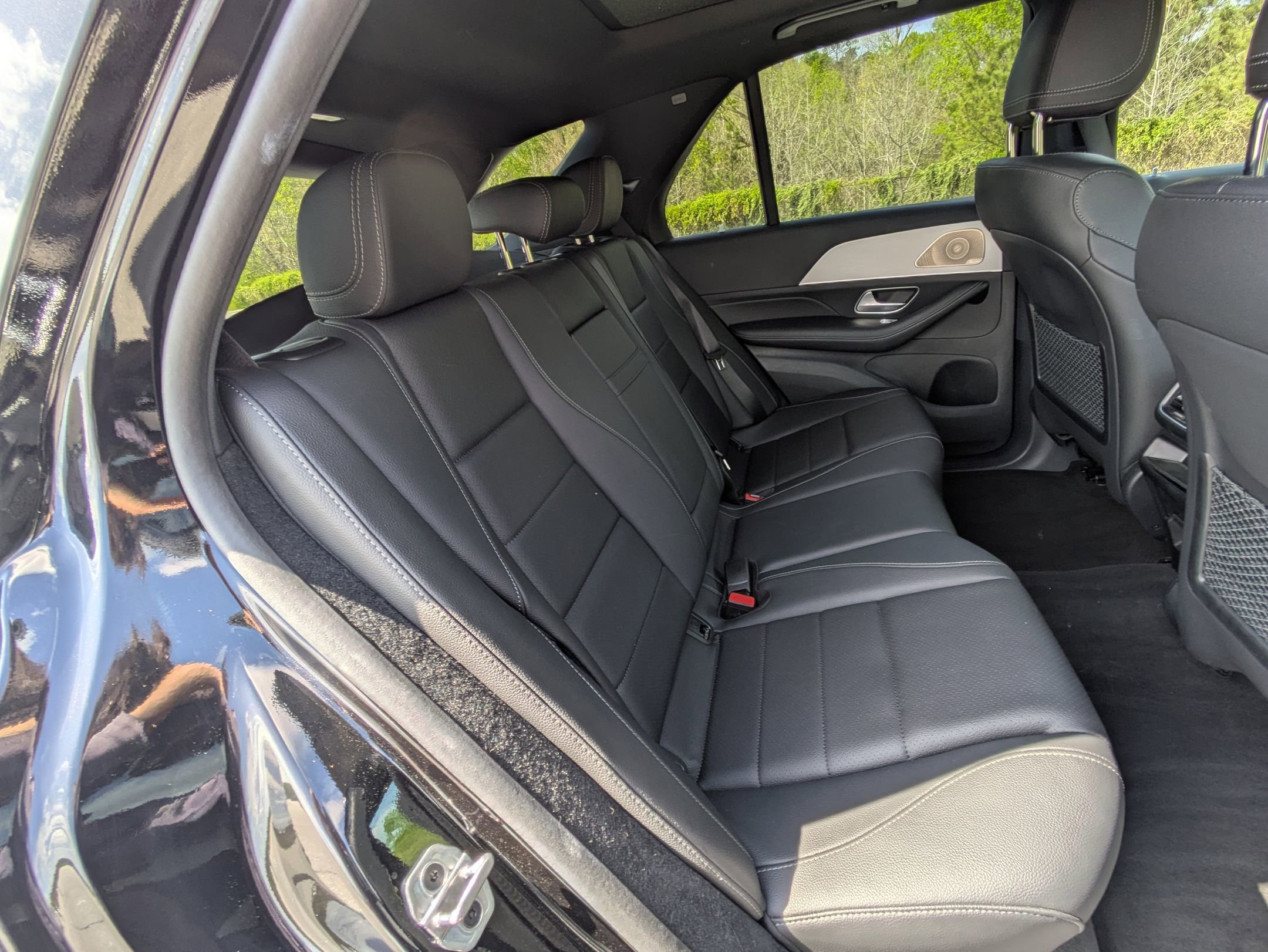 Used 2024 Mercedes-Benz GLE 450 4MATIC w/ AMG Line Exterior image 29