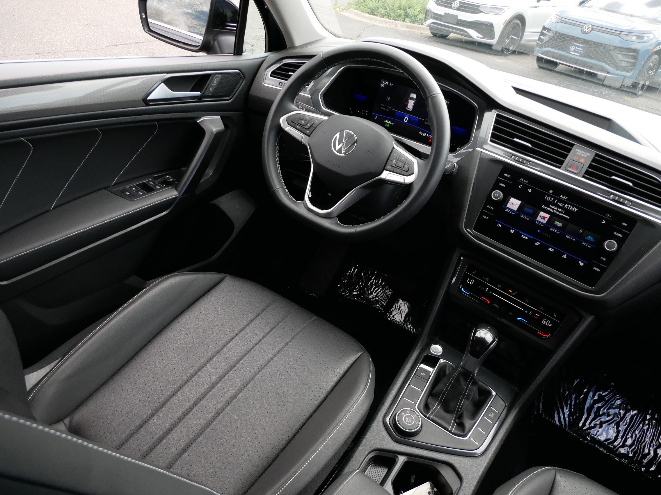 Certified 2023 Volkswagen Tiguan SE AWD/4WD image 9