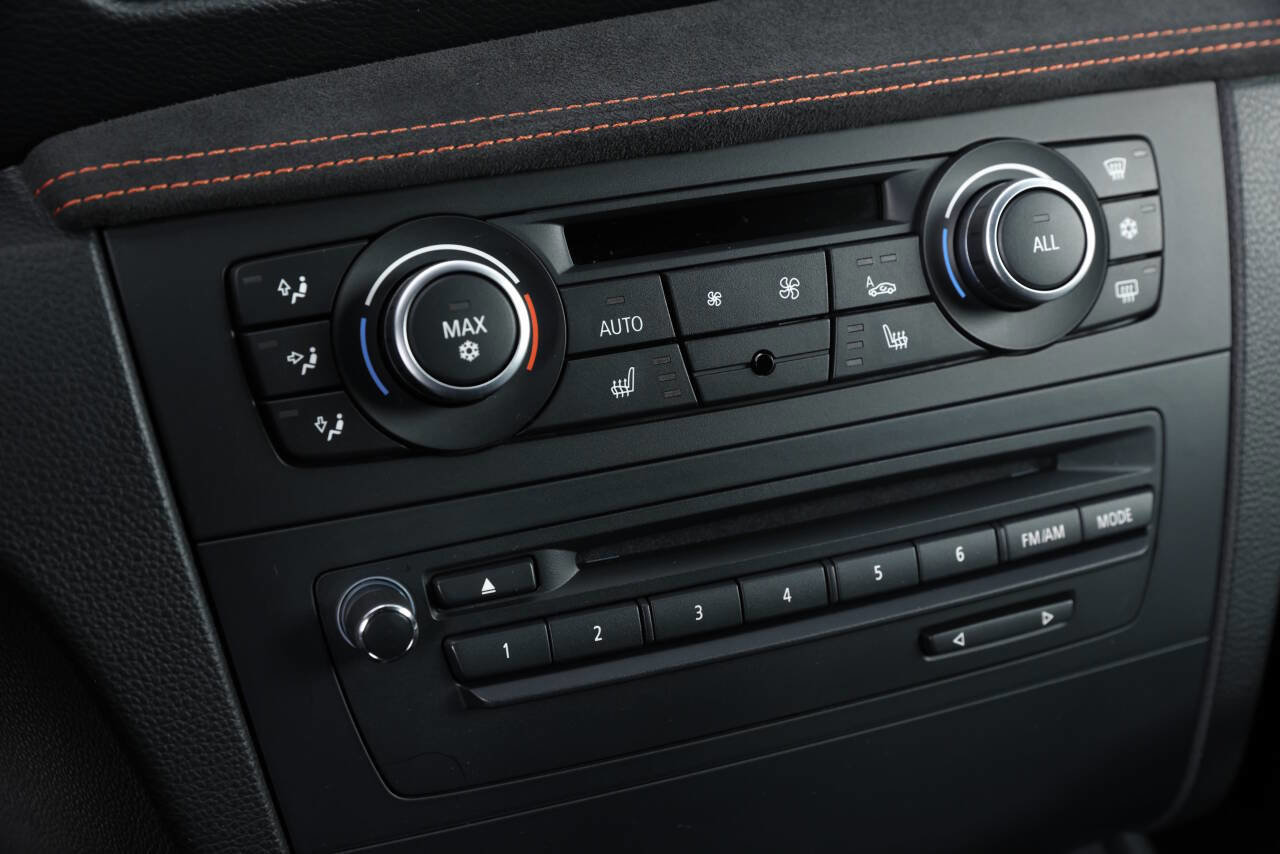 Used 2011 BMW 1 Series M image 57