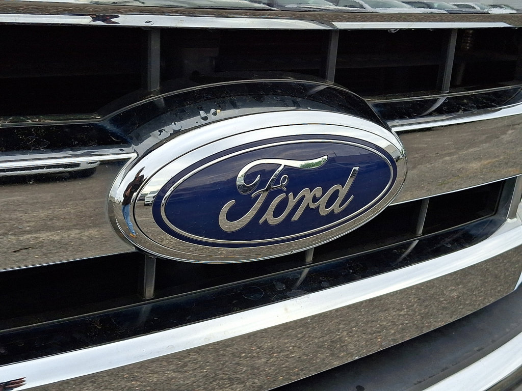 Used 2016 Ford F150 XLT AWD/4WD image 3