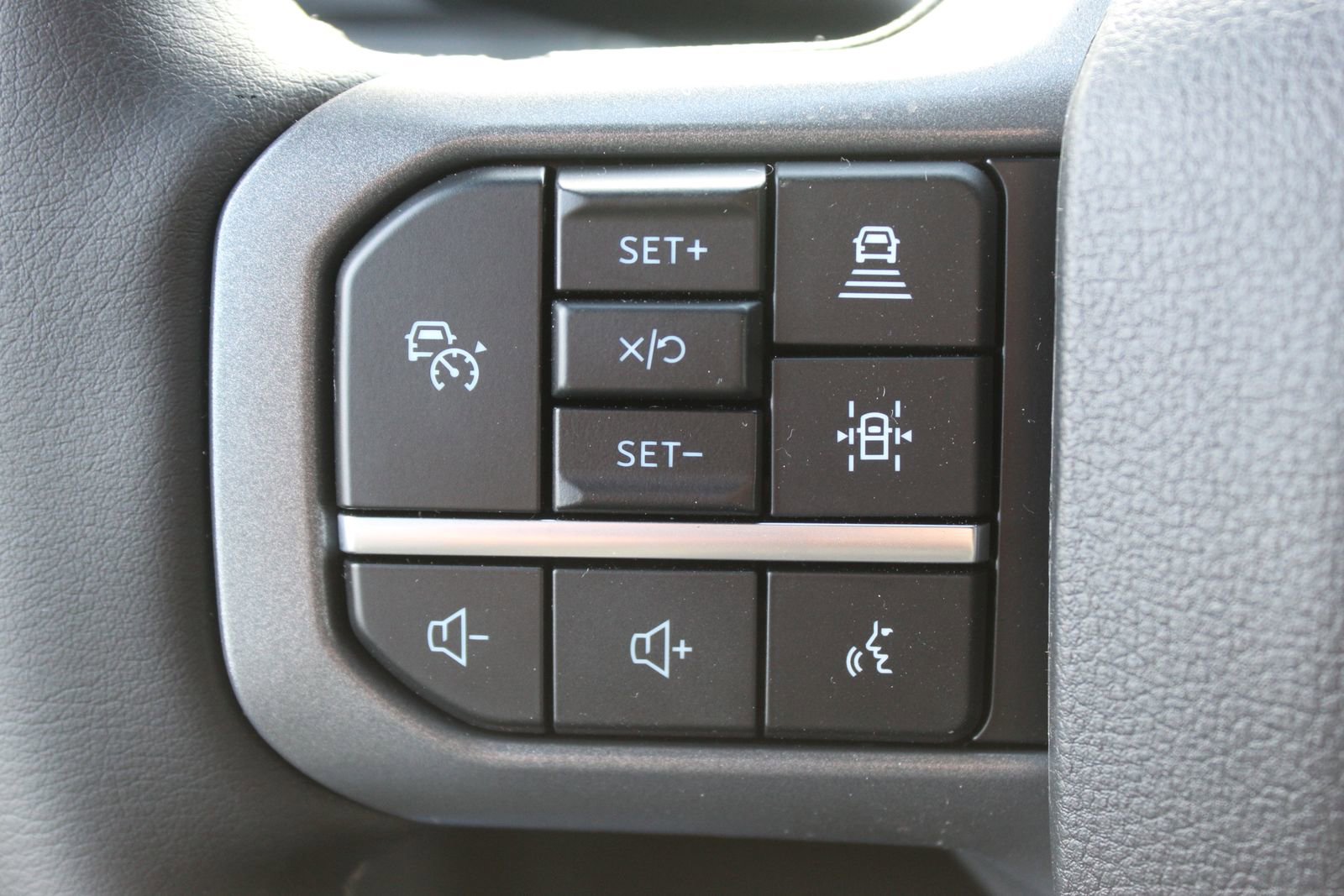 New 2025 Ford F150 Lariat w/ Equipment Group 501A Mid image 30