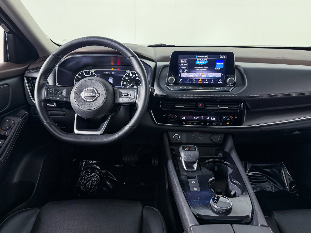 Certified 2022 Nissan Rogue SV w/ SV Premium Package AWD/4WD image 18
