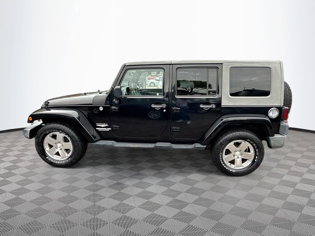 Used 2009 Jeep Wrangler Unlimited Sahara w/ Trailer Tow Group AWD/4WD image 9