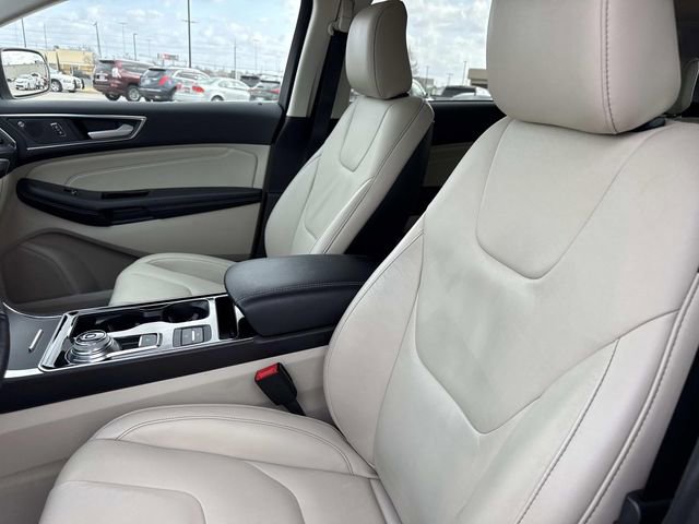 Used 2020 Ford Edge Titanium image 13