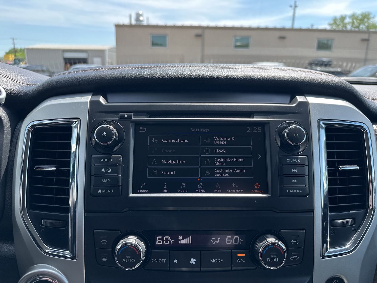 Used 2019 Nissan Titan SL w/ Off-Road Package AWD/4WD image 52