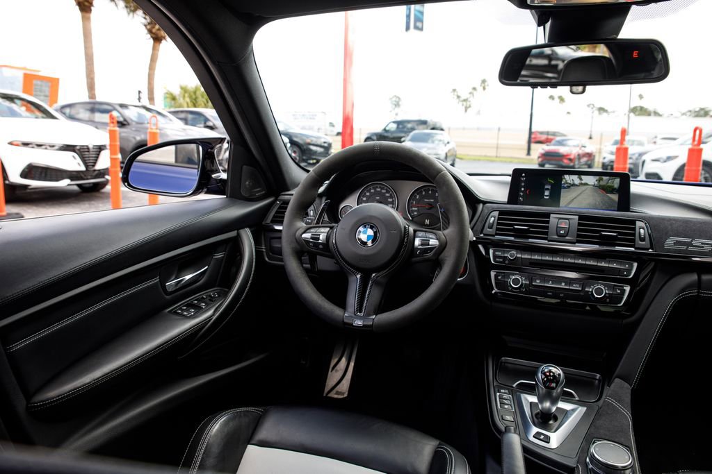 Used 2018 BMW M3 CS w/ Executive Package image 32