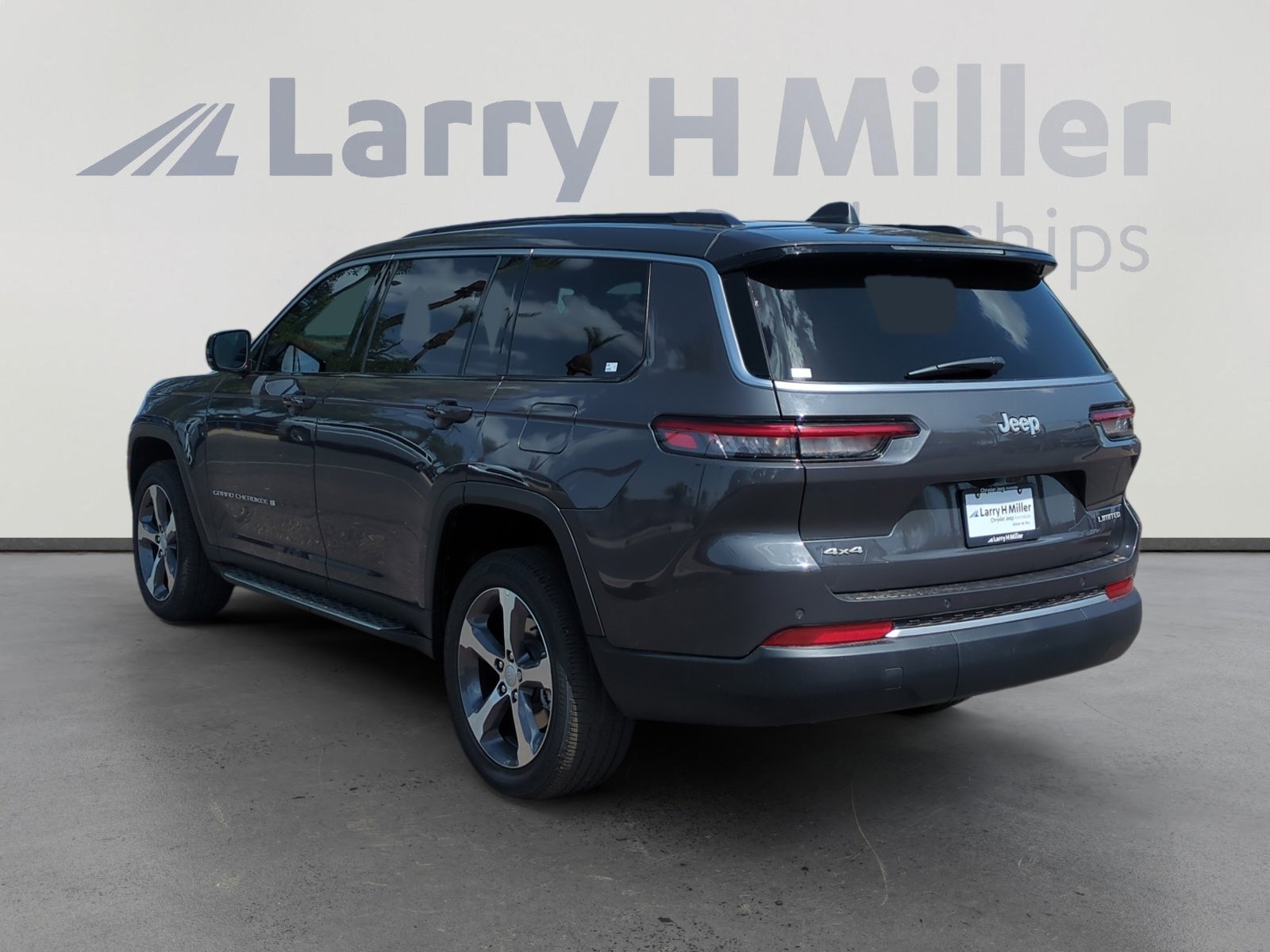 New 2026 Jeep Grand Cherokee L Limited AWD/4WD image 3