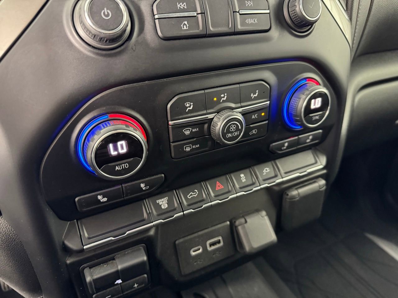 Used 2021 Chevrolet Silverado 2500 LT w/ Fleet Comfort Package image 20