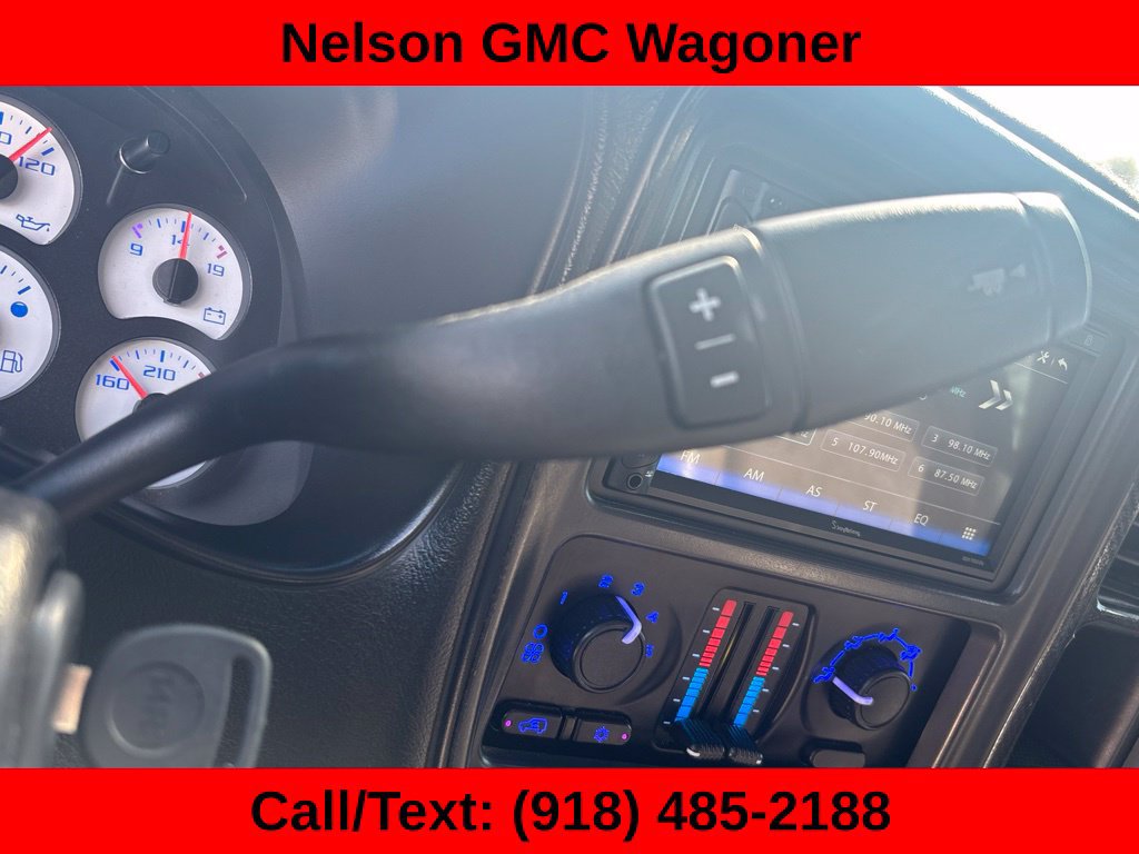 Used 2004 Chevrolet Silverado 3500 4x4 Crew Cab w/ Heavy-Duty Power Package image 44