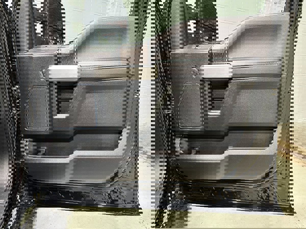 Used 2021 Ford F350 Lariat image 8