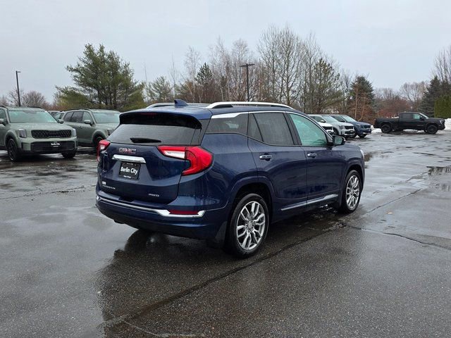 Used 2023 GMC Terrain Denali w/ Denali Premium Package image 8