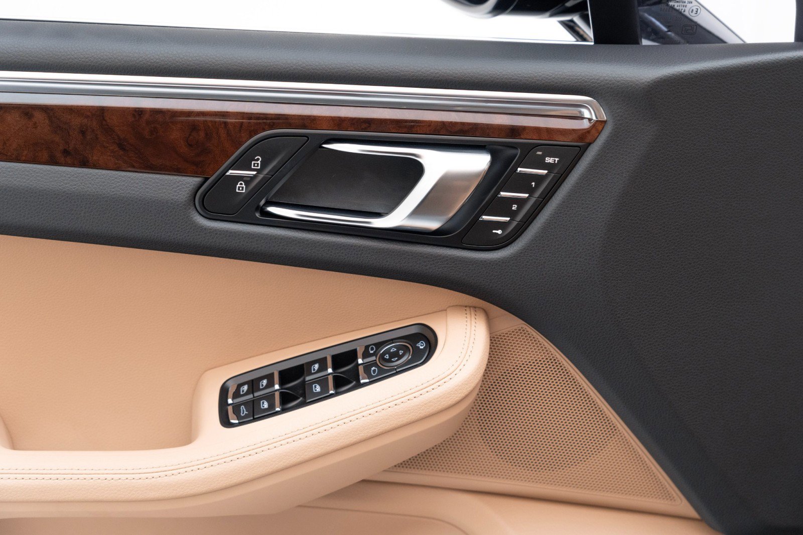 New 2025 Porsche Macan image 22