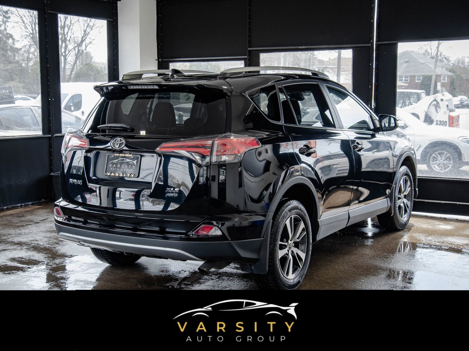Used 2018 Toyota RAV4 XLE w/ Plus Extra Value Package image 4