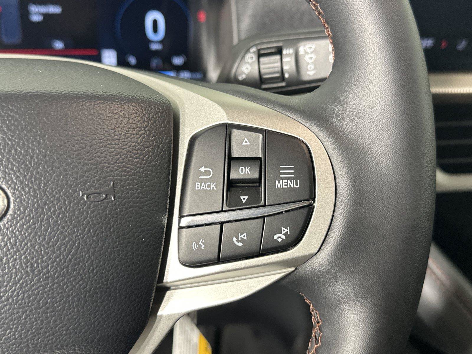Used 2026 Ford Explorer Active w/ Active Comfort Package RWD image 29