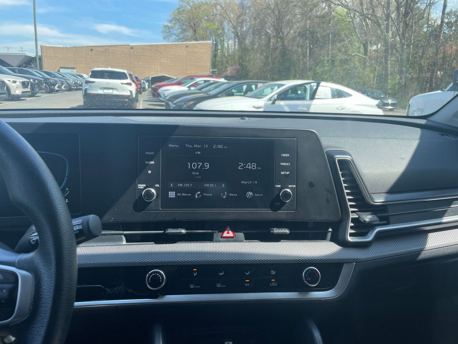 Used 2025 Kia Sportage LX image 17