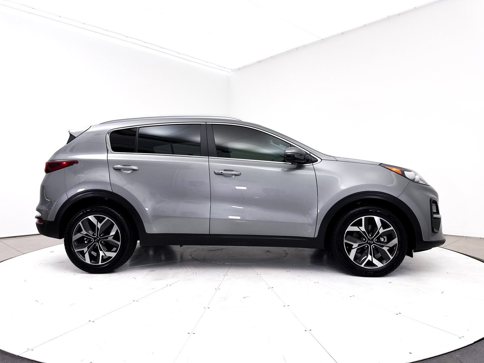 Used 2020 Kia Sportage EX FWD image 40