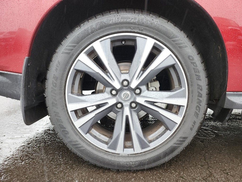 Used 2019 Nissan Pathfinder Platinum image 33