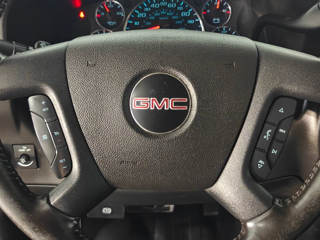 Used 2021 GMC Savana 4500 w/ Power Convenience Package RWD image 5