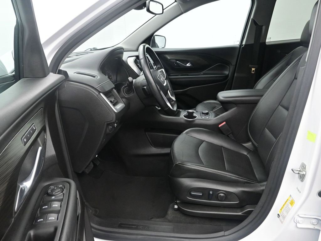 Used 2024 GMC Terrain SLT image 13