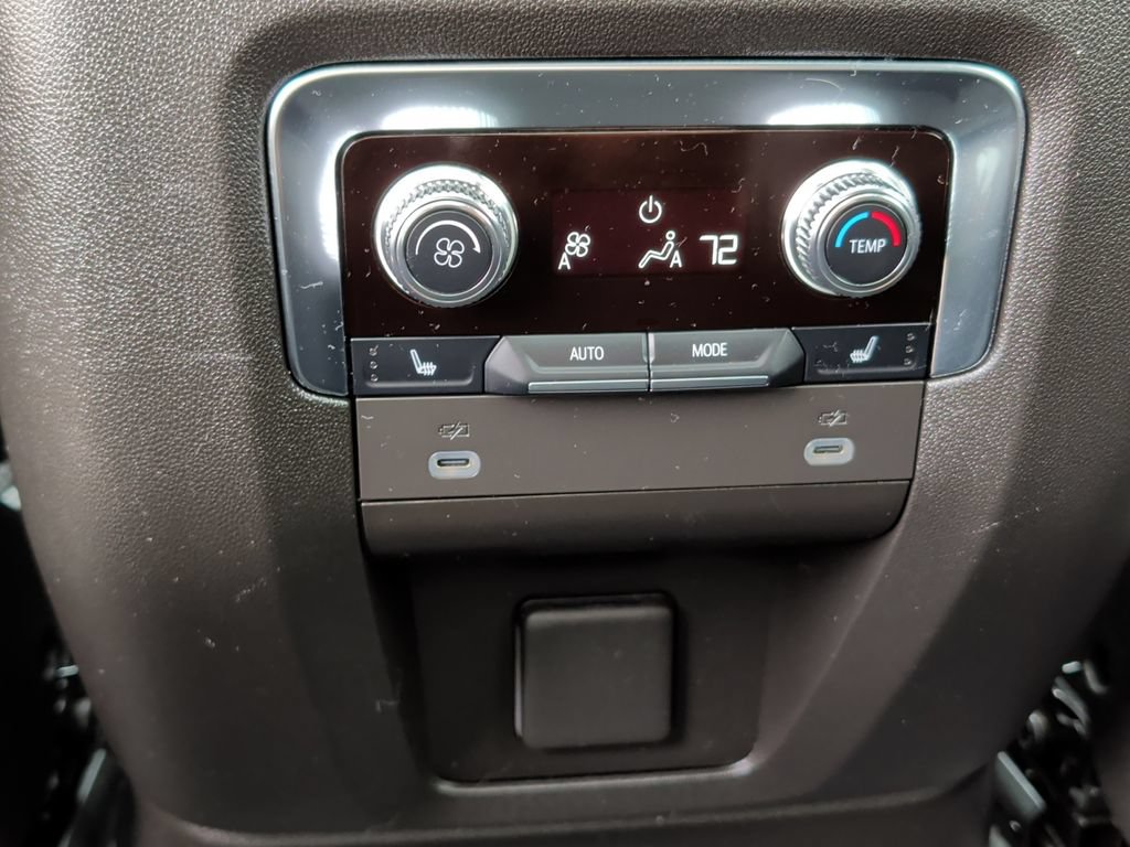 Used 2023 GMC Yukon Denali AWD/4WD image 32