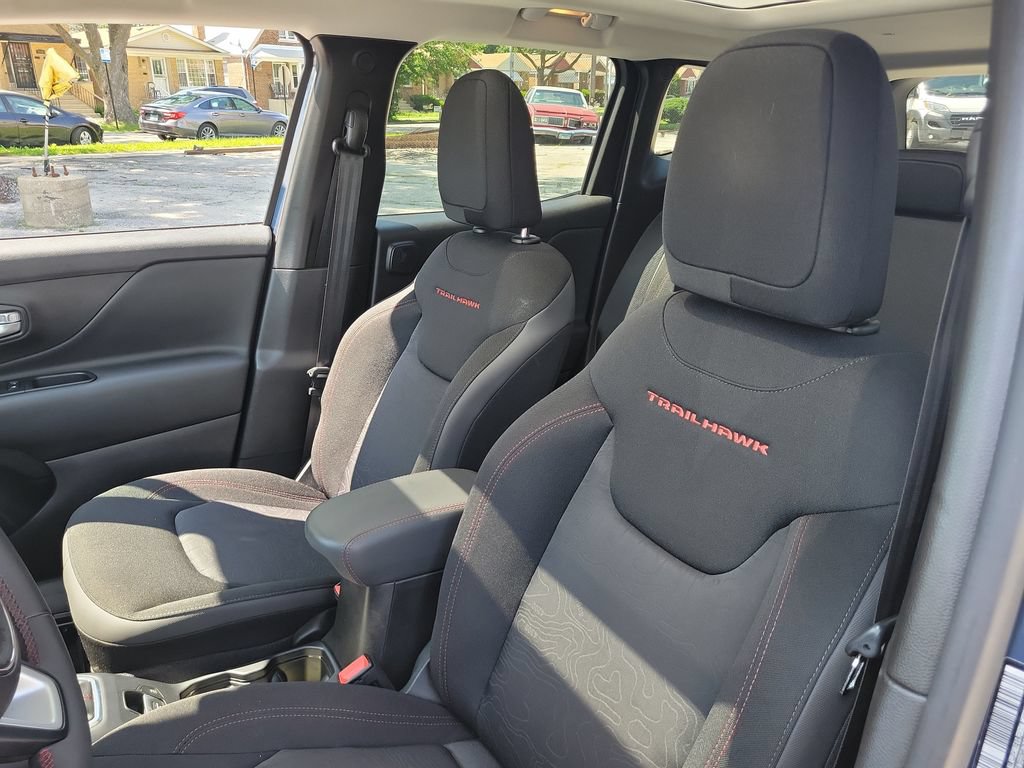 Used 2023 Jeep Renegade Trailhawk w/ Sun/Sound Group AWD/4WD image 15