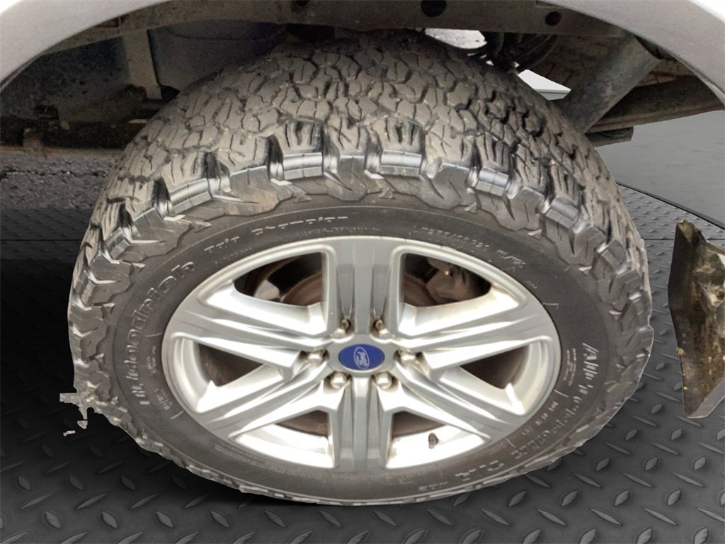 Used 2018 Ford F150 Lariat w/ Equipment Group 502A Luxury image 23