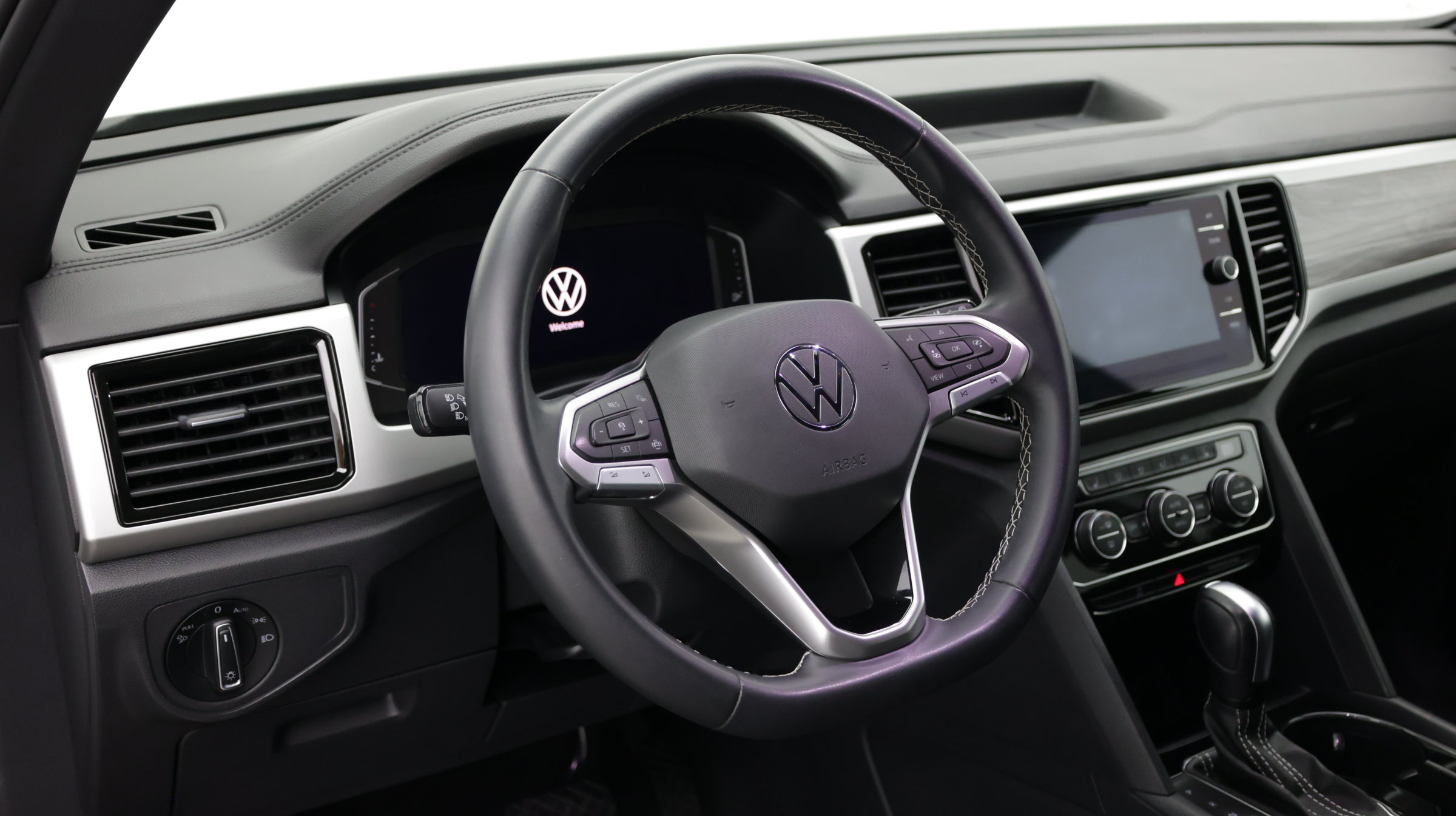 Used 2023 Volkswagen Atlas Cross Sport SE FWD image 10