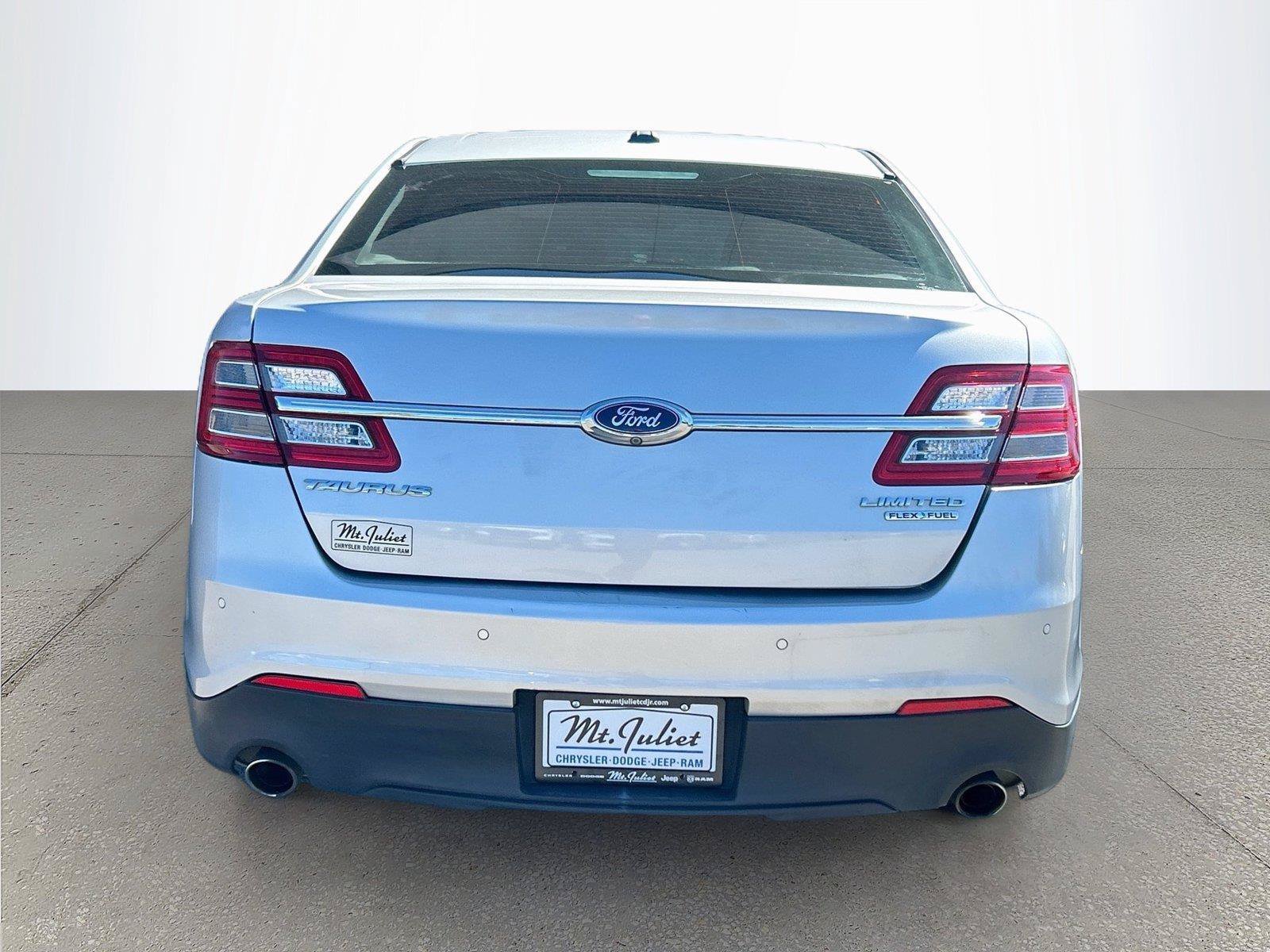 Used 2015 Ford Taurus Limited FWD image 5