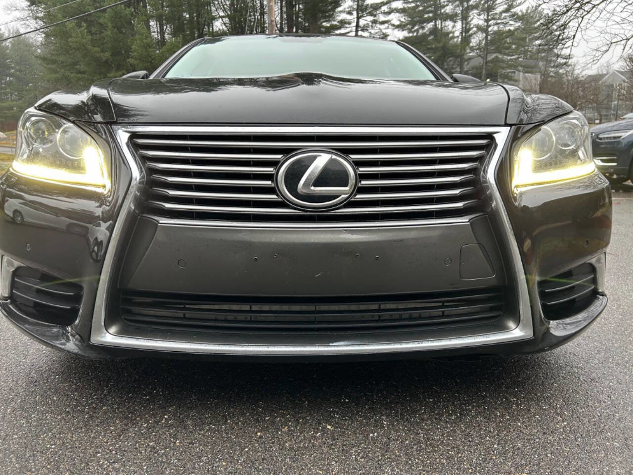 Used 2013 Lexus LS 460 AWD w/ Comfort Pkg image 18