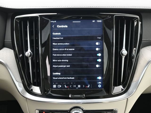 Used 2024 Volvo S60 B5 Ultimate image 16