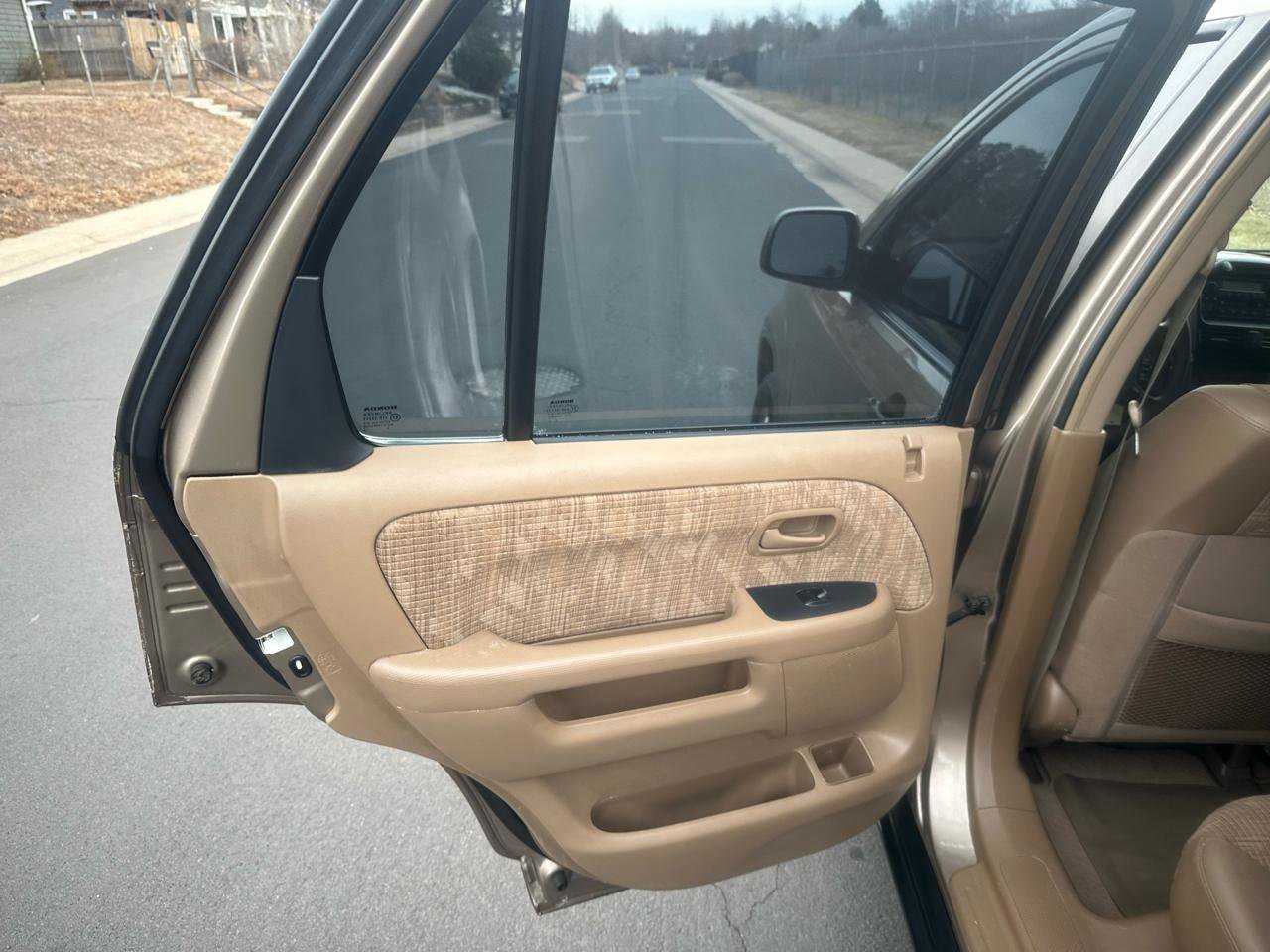 Used 2004 Honda CR-V LX image 12