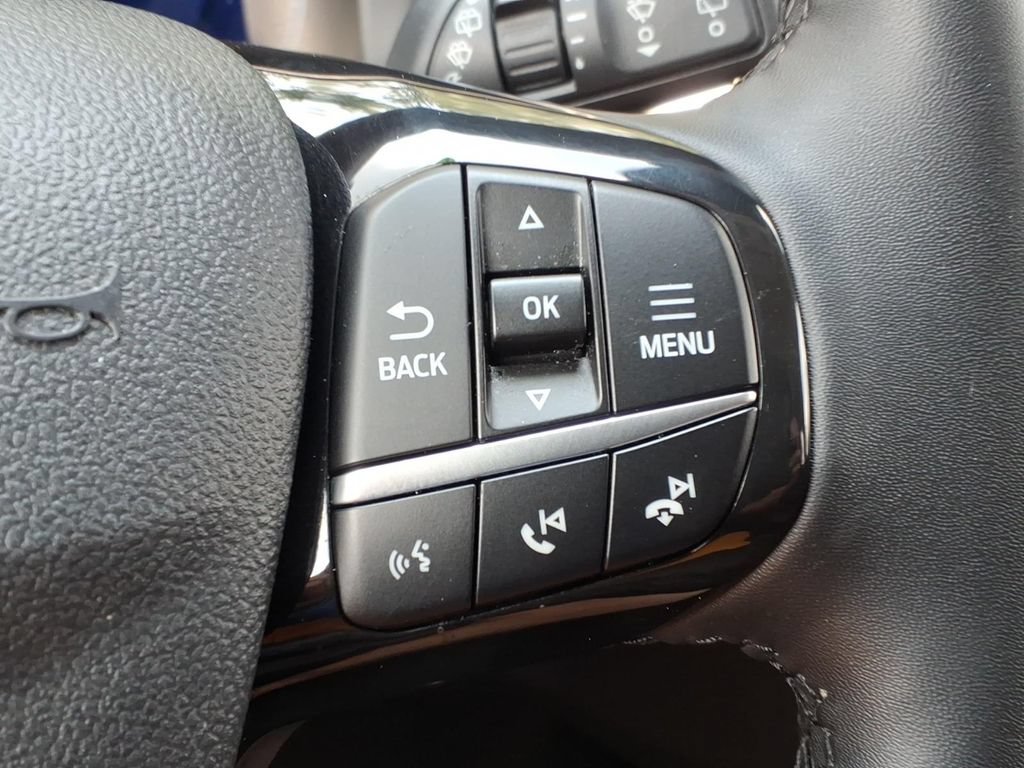 Certified 2022 Ford Escape SEL w/ Technology Package AWD/4WD image 13