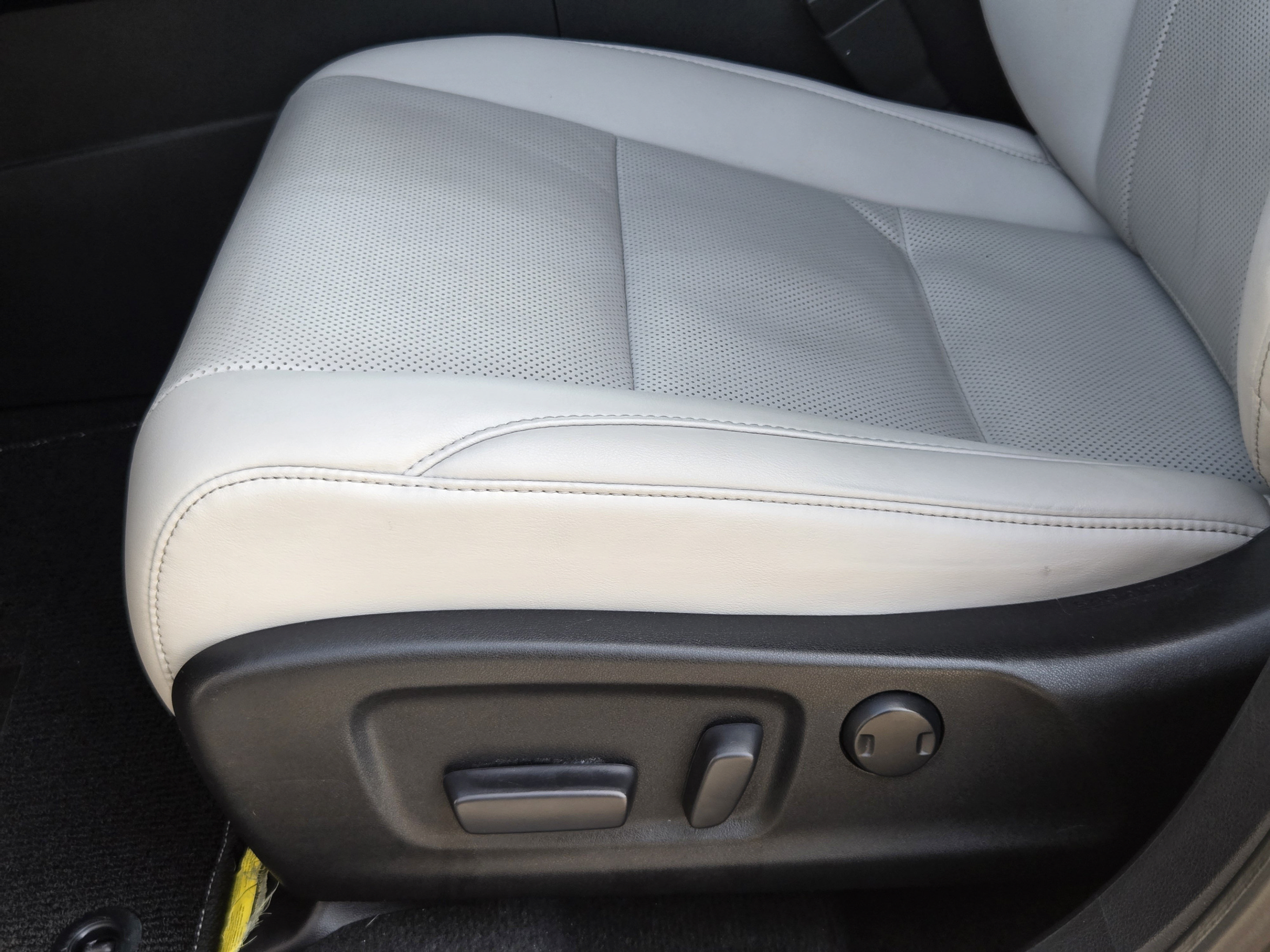 Used 2020 Lexus RX 350 FWD w/ Accessory Package image 19