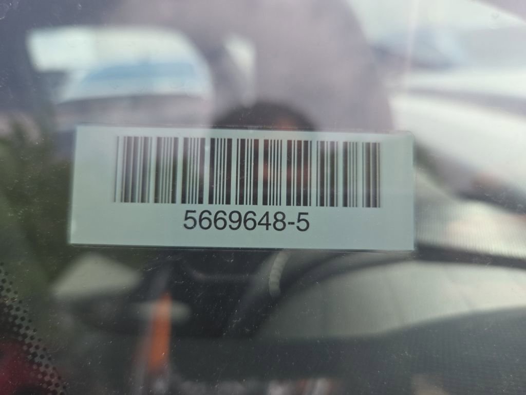 Used 2025 Volkswagen Jetta Sport image 5