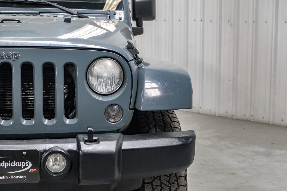 Used 2014 Jeep Wrangler Unlimited Rubicon w/ Connectivity Group image 45