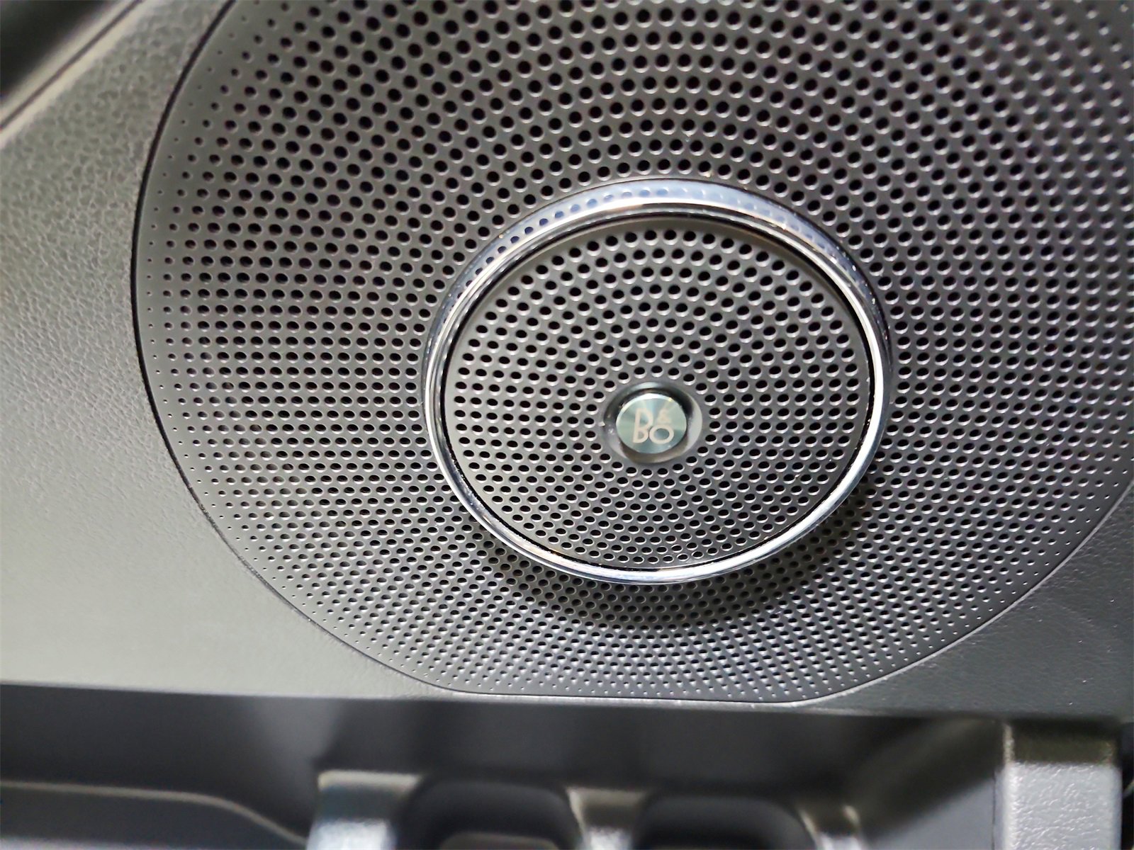 Used 2023 Ford Expedition Limited image 34