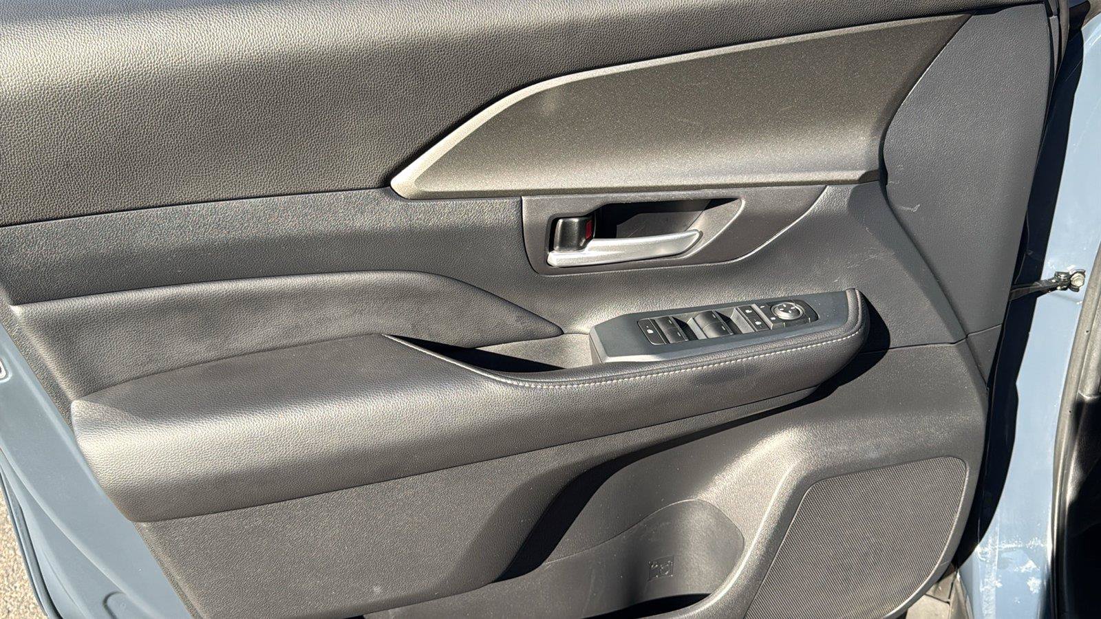 Used 2024 Toyota Grand Highlander FWD image 13