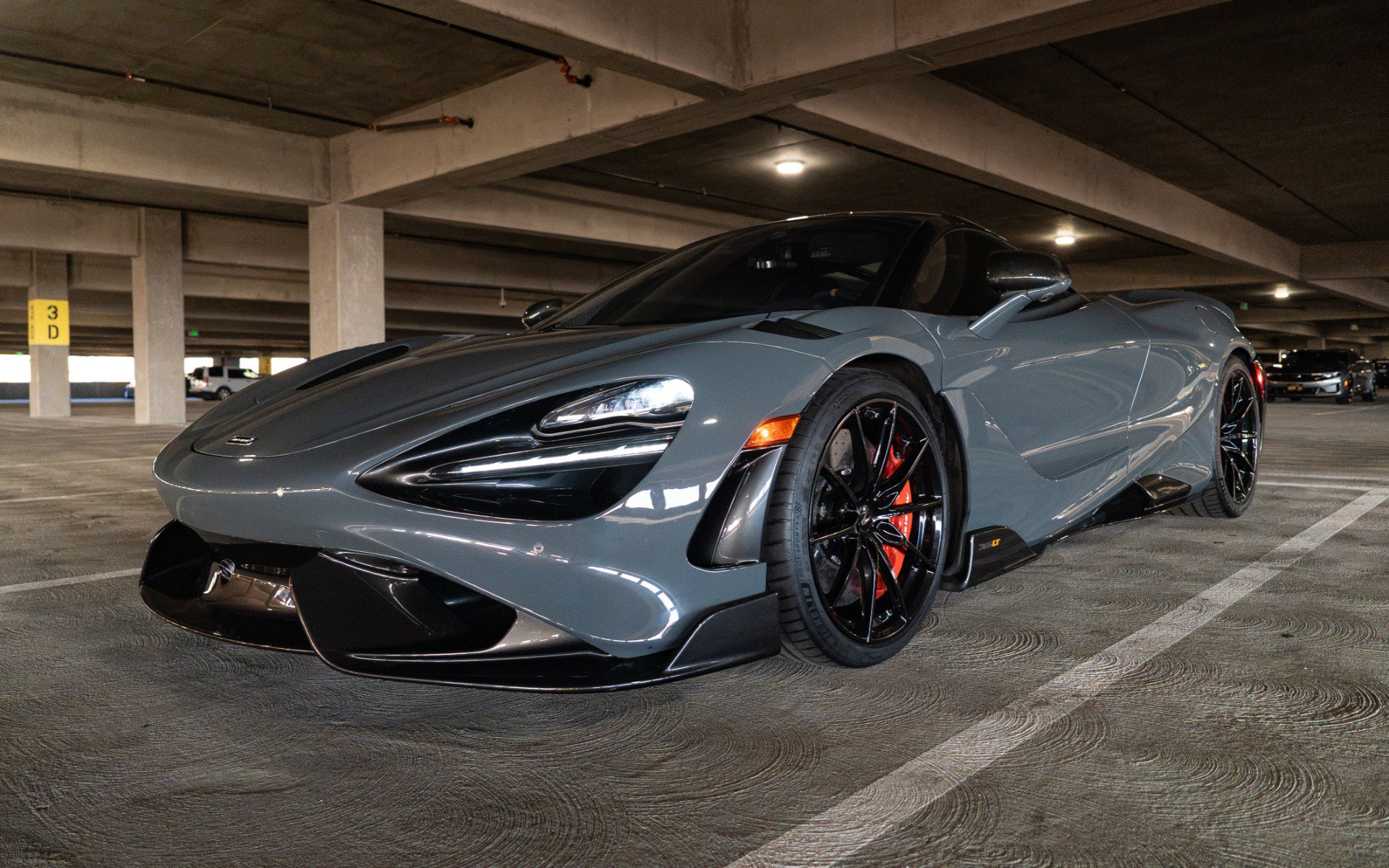 Used 2021 McLaren 765LT RWD image 11