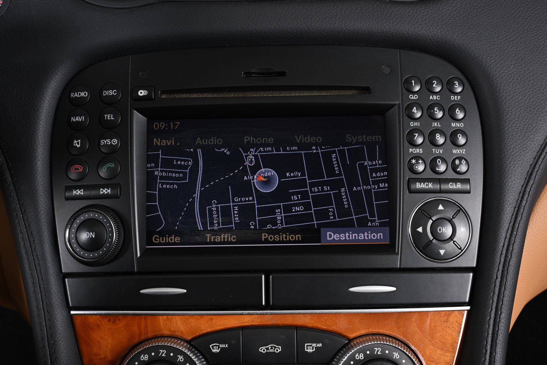 Used 2012 Mercedes-Benz SL 550 image 16